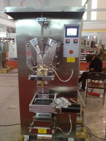 Máquina de enchimento e vedação de água de saquete fácil de operar para as necessidades de embalagem de bebidas