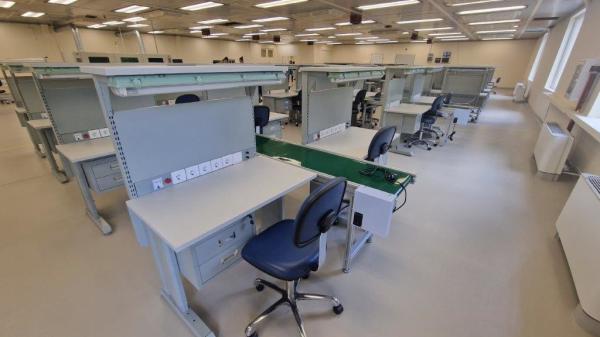 Customized ESD Workbench | Anti-Static Electrical Lab Work Table For Electronics Assembly