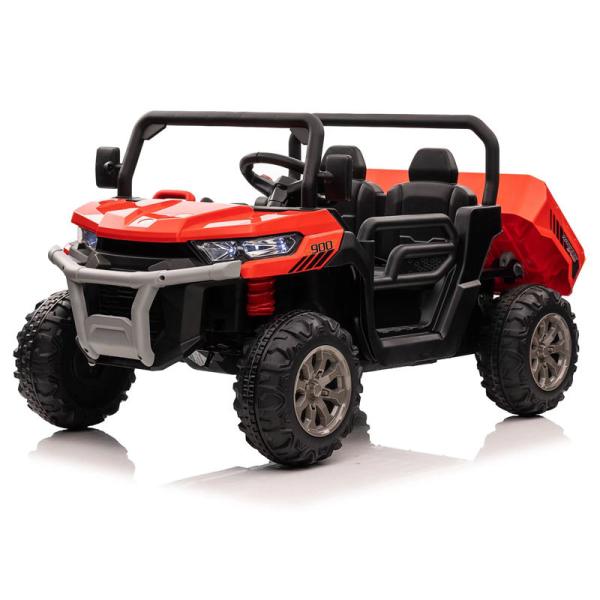 Мальчики от 8 до 13 лет ездят на строительном грузовике