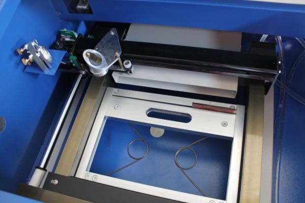 3020 Desktop 40W CO2 Laser Cutting Machine, Laser Engraving Machine With Up and Down Table
