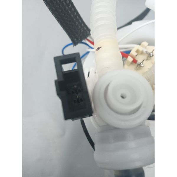 High-quality fuel pump LR040878 for Land Rover Range Rover