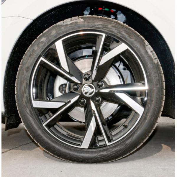 Хэтчбек 2023 места двери 5 варианта 5 подтяжки лица PRO TSI280 Zunxiang Skoda Octavia