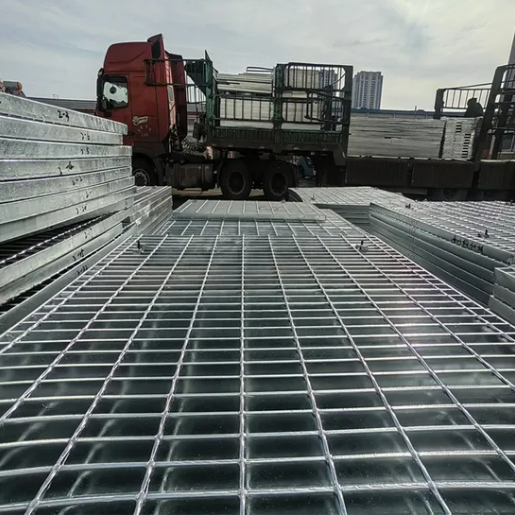 Heavy Duty Galvanized Steel Serrated Anti-slip Bar Grating for Trench Cover and Floor