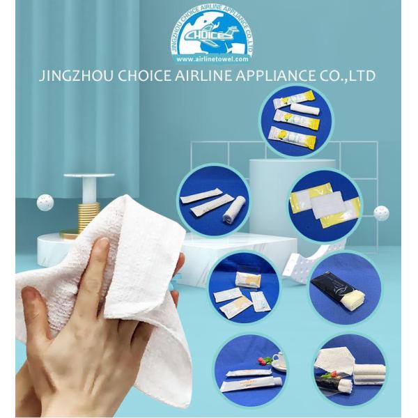 Определите сложенное пакетом полотенце освежения хлопка Терри