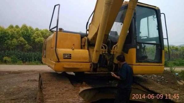 Used KOMATSU excavator PC220-7(No.2 )for sale