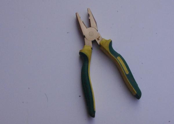 Durable Non Sparking Pliers Hand Tools Plastic Handle For Marine Industry