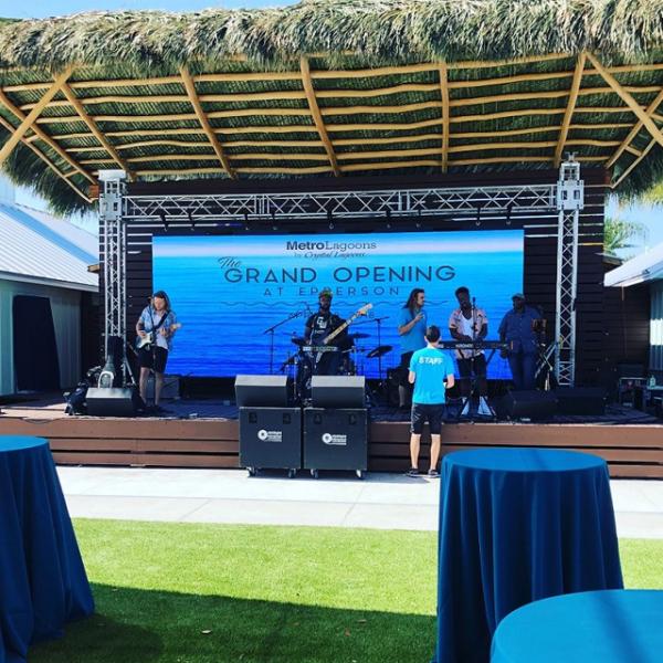 Giant Stage Background P2.604   P2.976 P3.91 P4.81Indoor Outdoor LED Display Hanging Bracket SMD Rental LED Display Screen