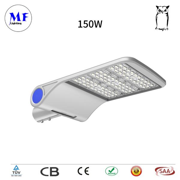 IP66 5 ans de garantie 30-240W LED Street Light Pour école de jardin