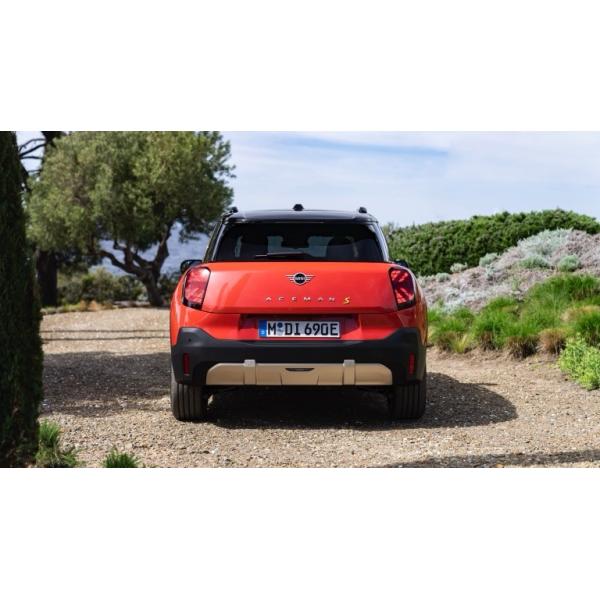 All New All Electric MINI Aceman SE 54.2kwh Battery With A Powerful 215hp & 330N.m Motor 7.1s Acceleration Of 0-100km/h