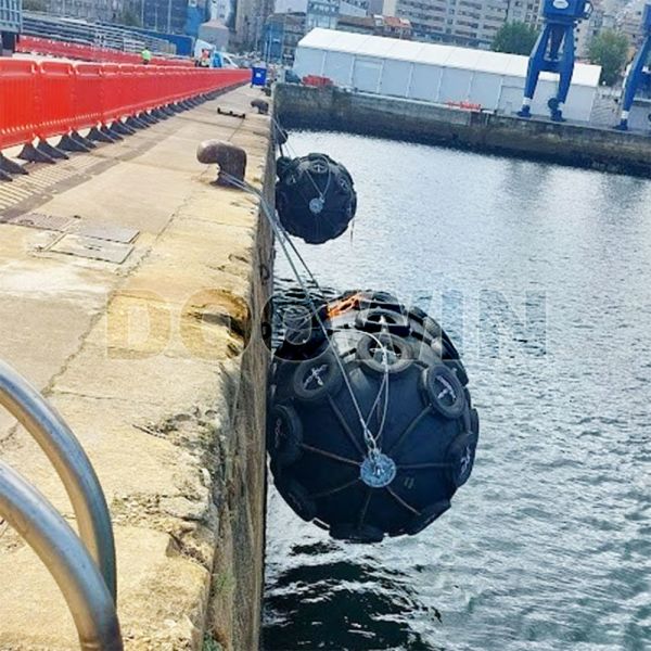 Ailes d'amarrage de bateau d'amortisseur en caoutchouc gonflable de Yokohama