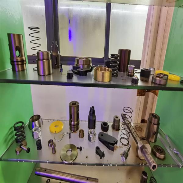 Con una capacidad de carga de más de 100 kg/h, el motor de la serie HQ está equipado con un motor de carga de más de 100 kg/h.