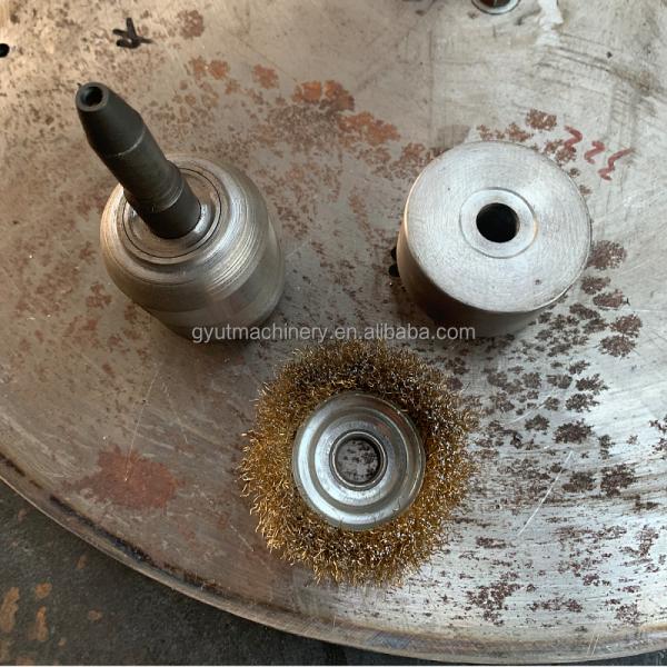 Легкоуправляемая стальная щетка для строительных работ