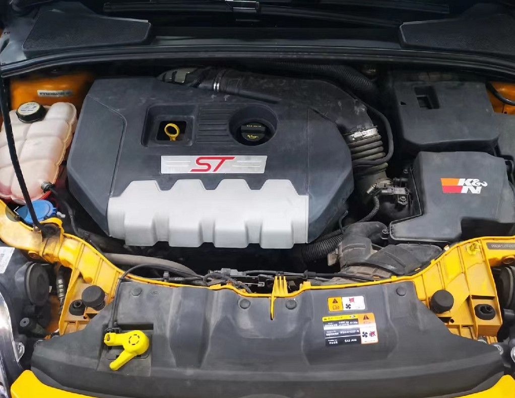 Новый и используемый седан мест бензина 5 фокуса 1.5T 177HP Форда автоматический