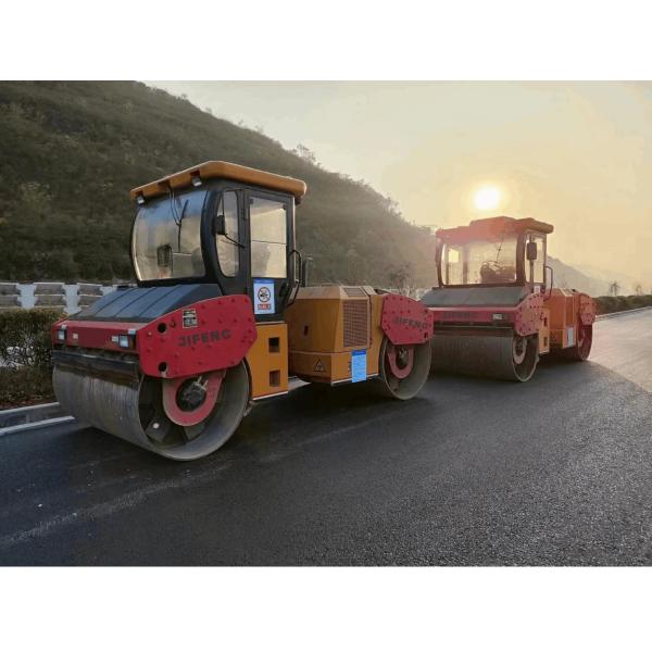 Road Rollers for Construction Turning Radius 6000mm Gradeability 30% Customizable