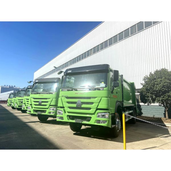 Heavy Garbage Refuse Compactor Truck HOWO 6x4 Refuse Compressor Truck 15m3 20m3