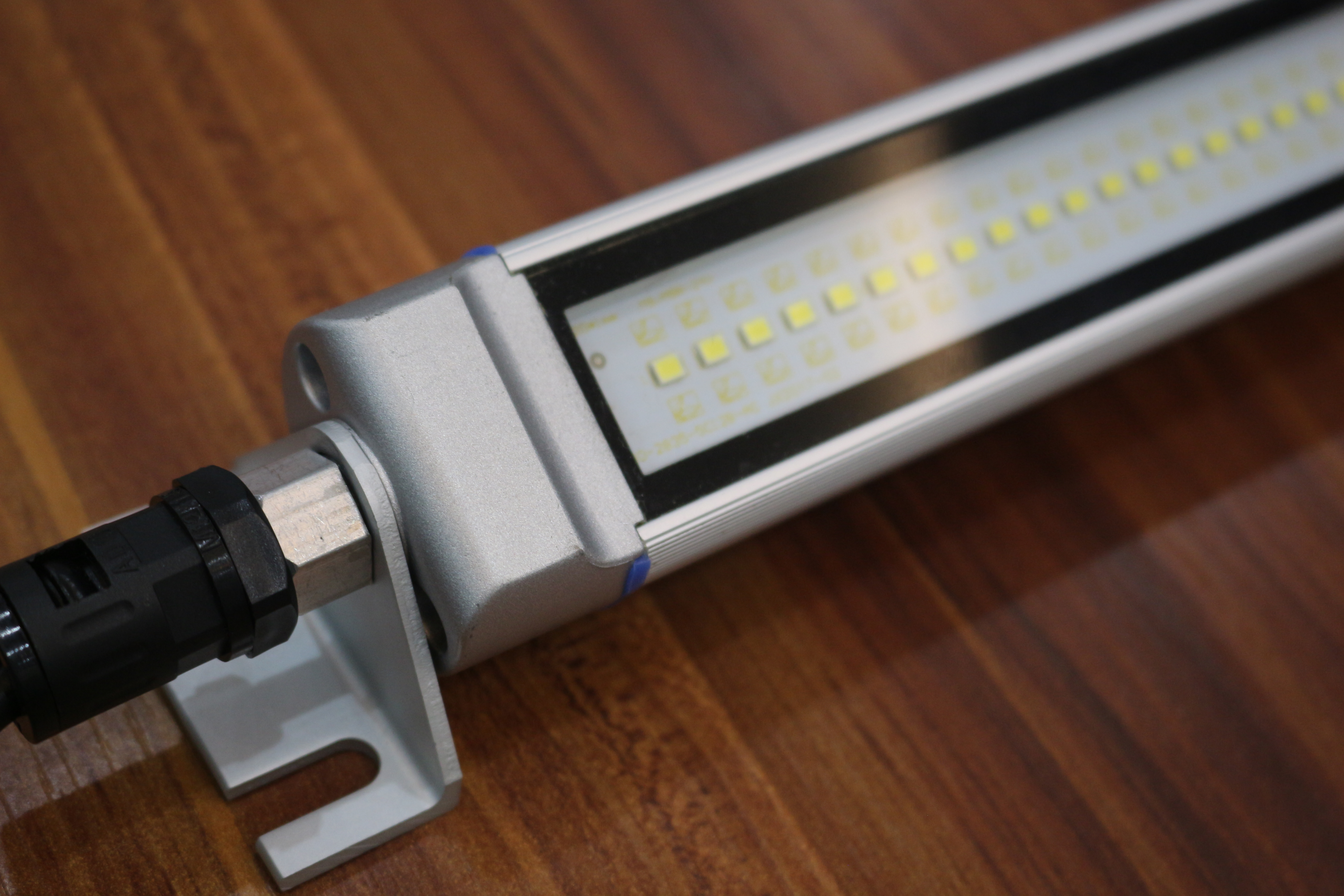 ONN-M9SL IP67 LED Bar Light Aluminum / Glass CNC Machine Work Light