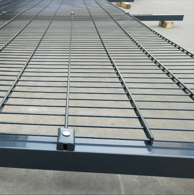 Double Wire Mesh Fence Long Lasting Durability For Harsh Environments