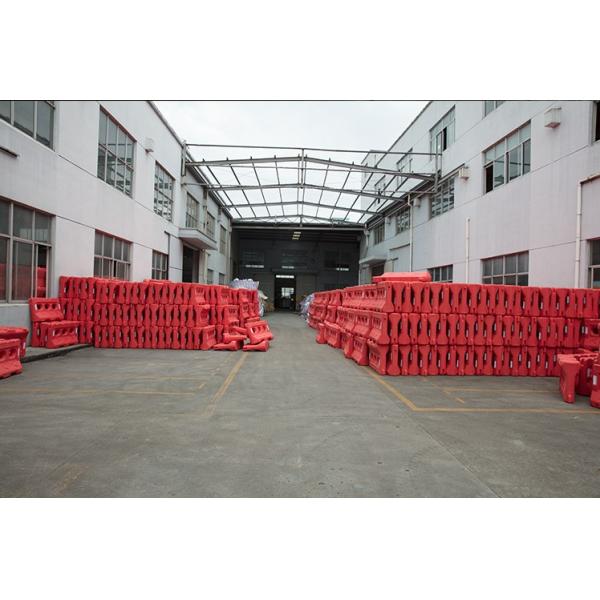 Строительная площадка Пластиковый дорожный барьер Настроенный на заказ Водонаполненный барьер