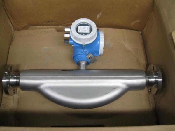 Débitmètre de Coriolis 8E3B25 Endress+Hauser électromagnétique numérique F300