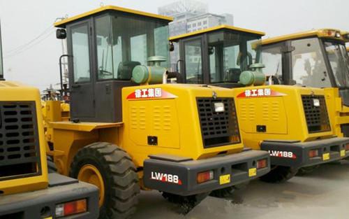 Four-Wheel Drive LW188 Mini Loader Earthmoving Machinery For Narrow Working Area
