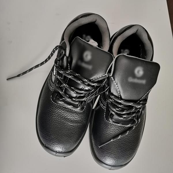 Global Sale Anti-Slip Work Shoes with Widened Steel Toe and Genuine Leather Lining