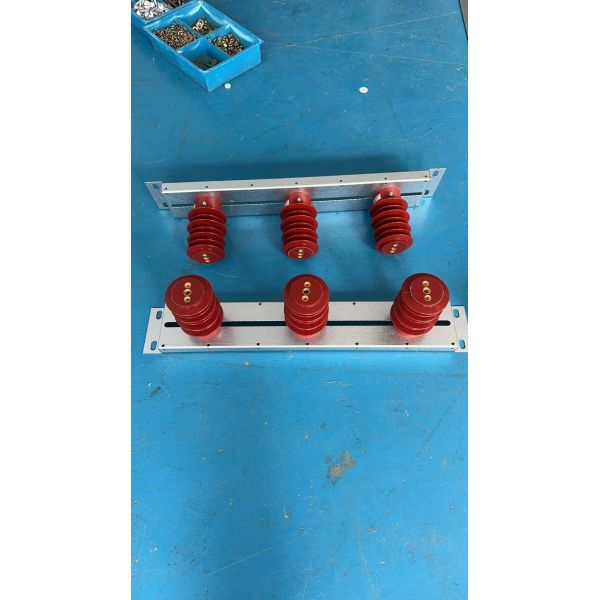 11kv Epoxy Resin Casting Resin Support Capacity Insulator with High Voltage Indoor Switchgear