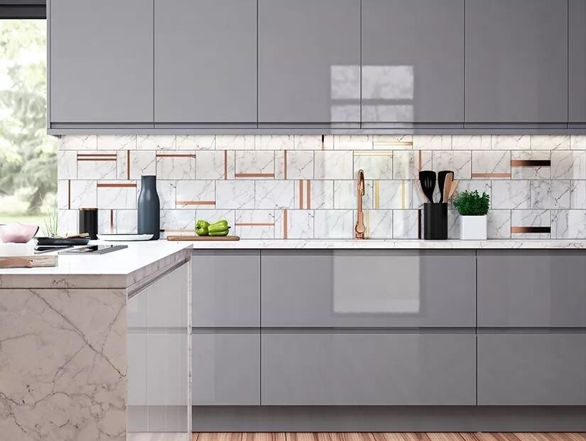 Good Praise Degree Glossy Wood Kitchen Pantry Cabinet with E1 Particleboard Material