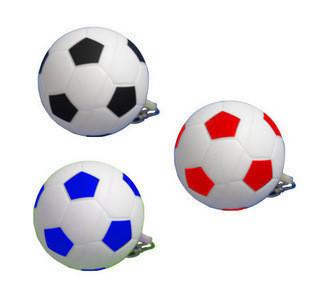 Movimentações bonitos do flash de USB da forma do futebol
