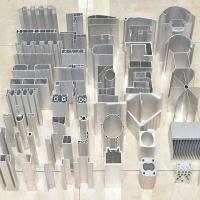 Partes de extrusão de alumínio 6063 sob medida com superfície anodizada para lâminas de ventilador
