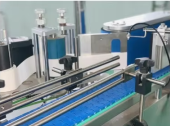 Electronic Automatic High Accuracy Tablet Counting Machine with >99.98% Accuracy Rate and 15,000 Tablets Per Minute for 10~500ml Bottles