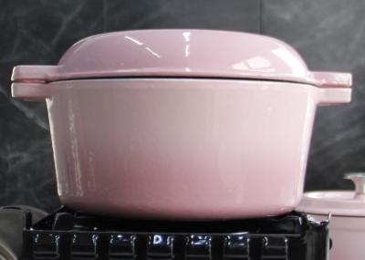 O rosa esmaltou o ferro fundido pre temperado Pan Lid And Dutch Oven 2 em 1