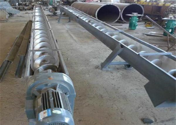 45 transporte de parafuso de aço inoxidável 3KW flexível do ângulo 219mm para o material pequeno da parte