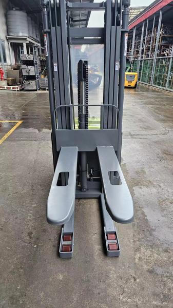 SNSC Electric Stacker Truck 2000 Kg Counterbalance Pallet Stacker