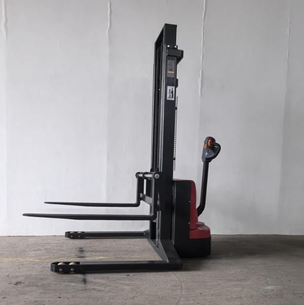 Apilador eléctrico de pasillo estrecho, capacidad de carga 1500 kg, patas separables ajustables