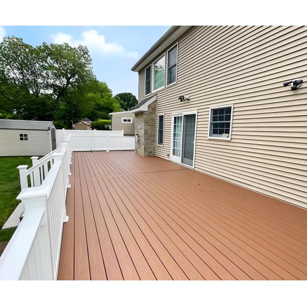 Plancher en alliage d'aluminium de couleur bois recouvert de TPE pour le parc du balcon de la cour