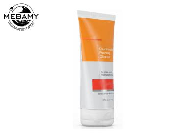O óleo elimina o limpador facial de formação de espuma, lavagem da cara para a pele propensa da acne sensível