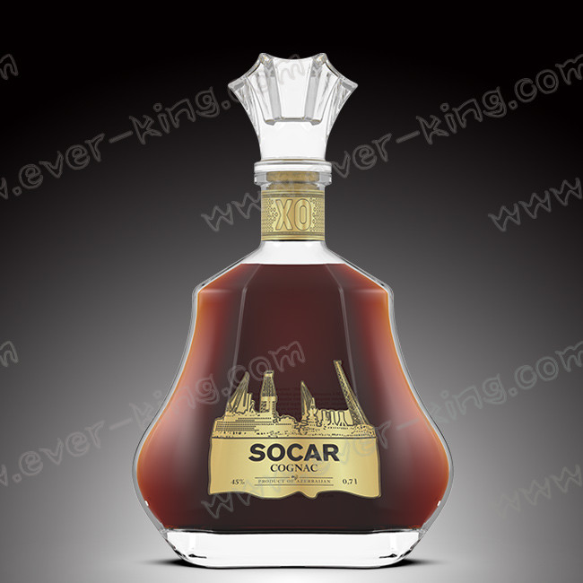 Гальванизируя бутылки алкоголя коньяка 750ML пустые
