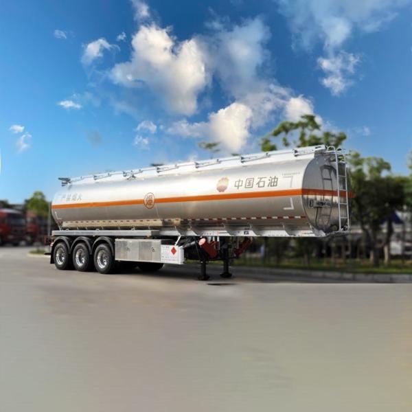 42000L 4 compartiments Super réservoir de carburant à pneu unique camion semi-remorque avec axe Fuwa 13t et airbag suspension de ressort