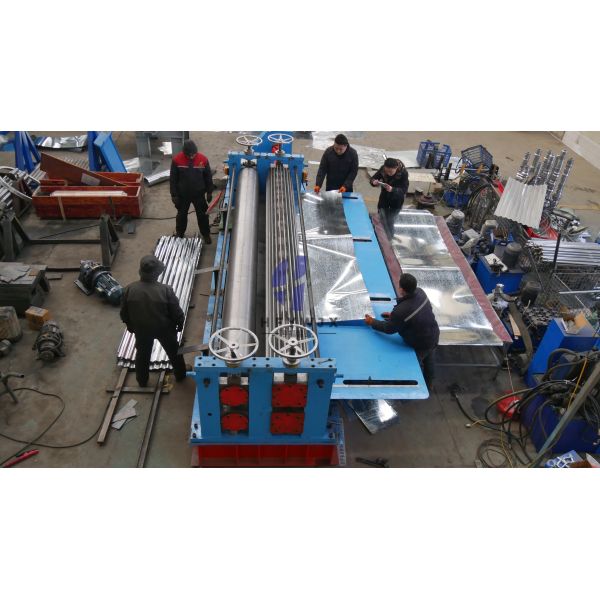 PLC Control Hydraulic Cutting Corrugated Metal Roofing Machine 4Meter Feed Width