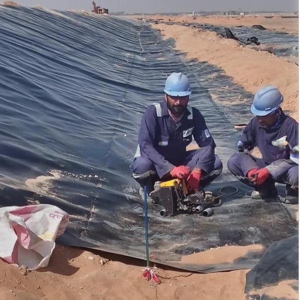 Геомембрана из 1 мм HDPE для прудового линера Рыбная ферма прудовый линер 0,7 мм Водонепроницаемые геомембраны