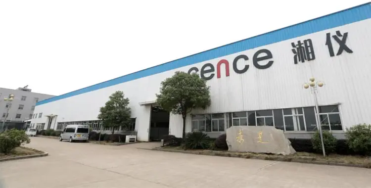 Кровавая сыворотка и плазма Клиника Лабораторная центрифуга L420 с 12x15 мл качающимся ротором