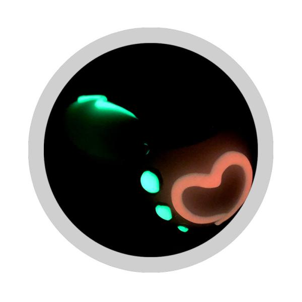 Heart Luminous Glass Smoking Pipe Borosilicate Glass Material With Mixed Color