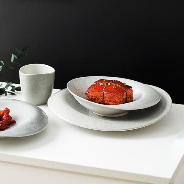 LFGB Lightweight Hotel A Grade Porcelain Plates Microwave Safe