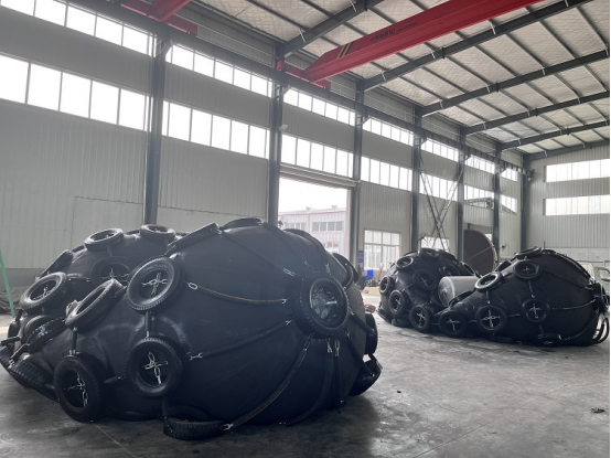 Морское судно Yokohama Type Net Type Pneumatic Rubber Fender Стандарт ISO 17357