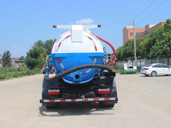 Factory DFAC DongFeng Sweage Suction Tank Trucks 5 M3  5000 Litres Sewage Suction Truck  With Vacuum Pump