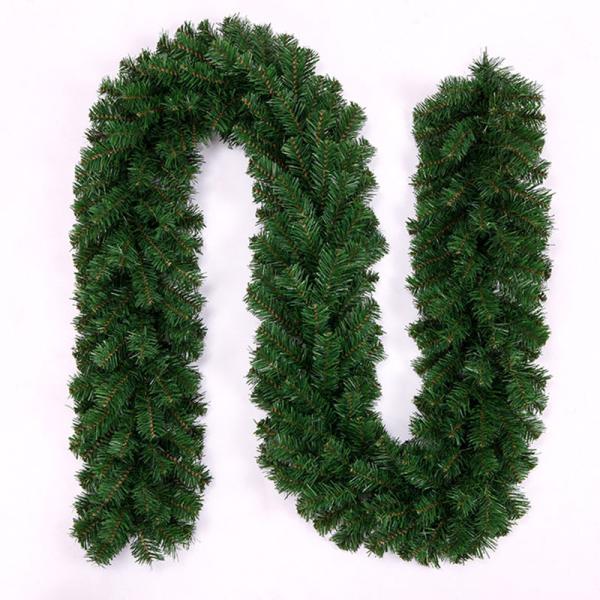 Plush Cloth and Plastic Christmas Pinecone Wreath for Outdoor Christmas Decorations