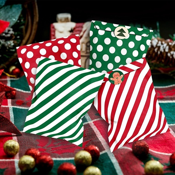 Christmas Advent Calendar Paper Treat Bags with Number Stickers