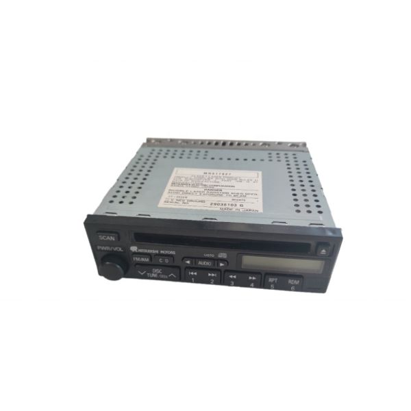 Original MR517927 Single Disc Car CD Player Radio Head Unit Stereo Function Replacement for Mitsubishi Montero V73 V77 6400