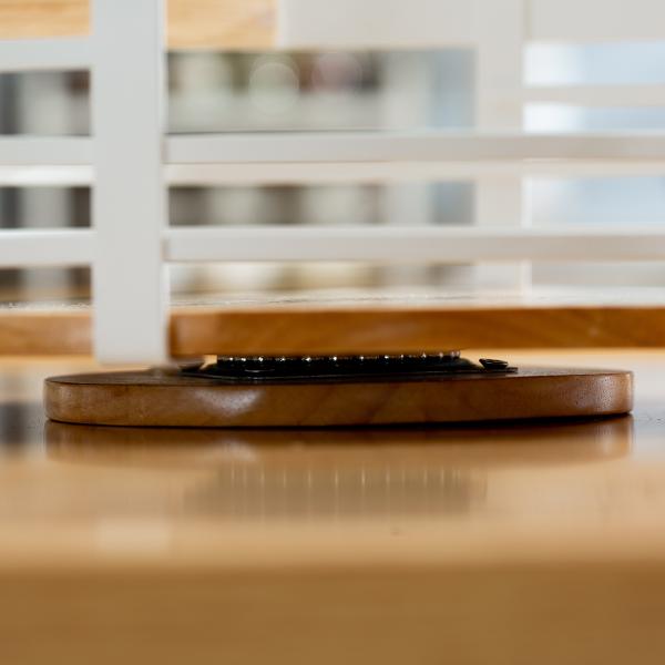 Single Tier Modern Kitchen Organiser Wire Storage Basket with 360 Rotatable Iron