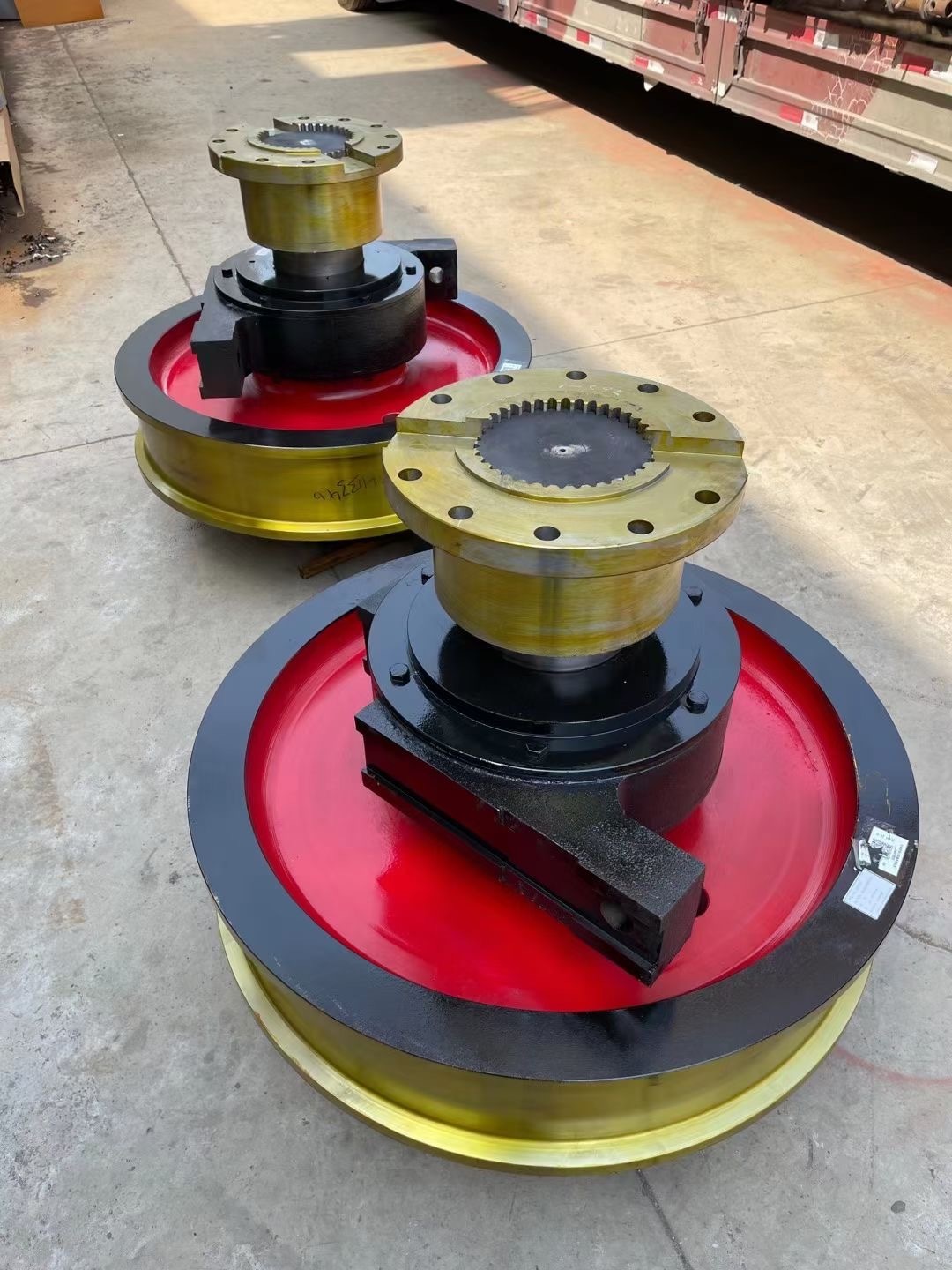 Marine Grade Stainless Steel Crane Wheel with HB300–380 Or HRC45–55 Surface Hardness and 500 Mm Wheel Diameter for Offshore Port Machinery